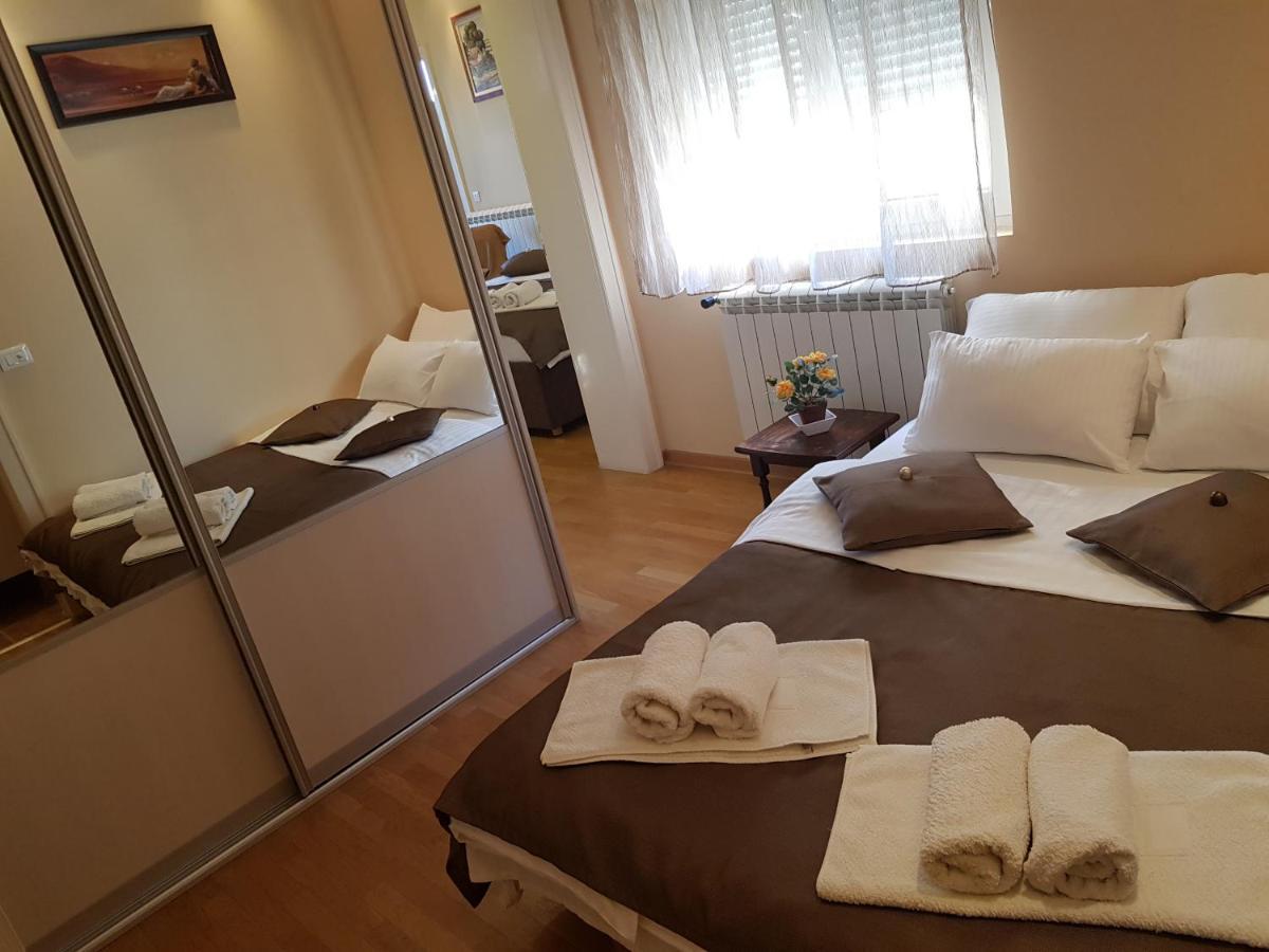 Jolie Appartement Belgrado Buitenkant foto