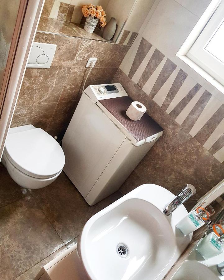 Jolie Appartement Belgrado Buitenkant foto