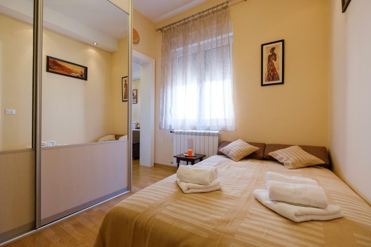 Jolie Appartement Belgrado Buitenkant foto